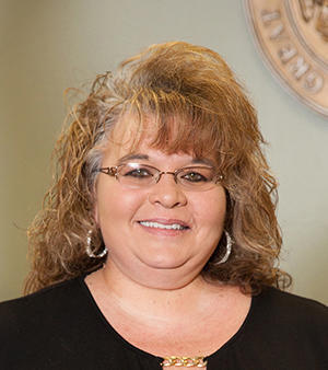 911 Coordinator Nicole Jueal