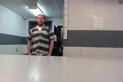Mugshot of ROBERTS, JONATHAN